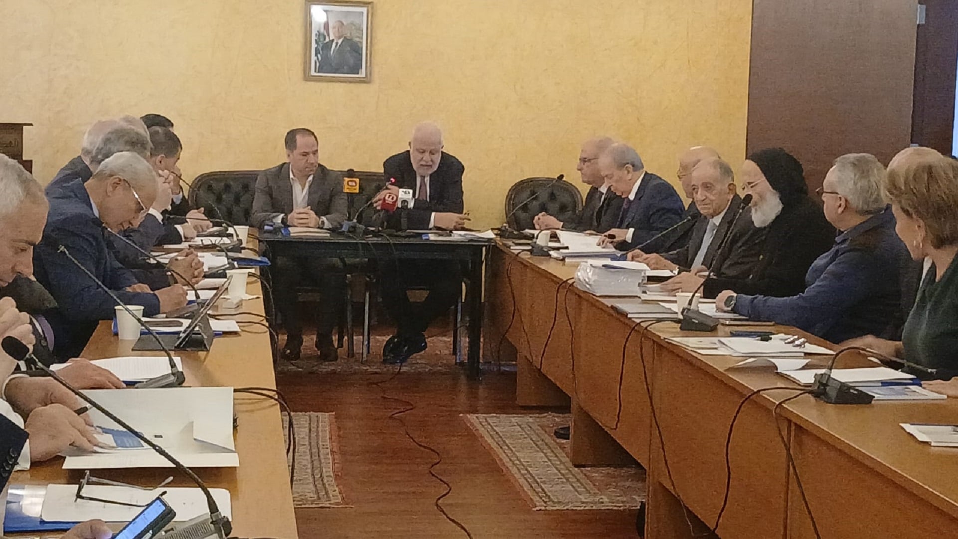 رئيس الكتائب: لا حلول قبل الاعتراف بالمشكلة عبر مصارحة ومصالحة تعقب حصر السلاح بيد الدولة 